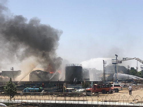 伊朗德黑兰一炼油厂发生火灾 致11人受伤